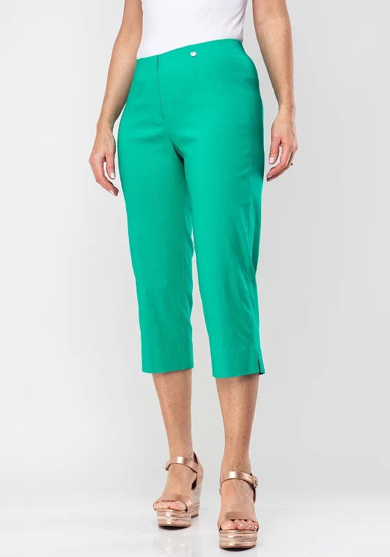 Trousers with decorative buttons for women in a stylish detailRobell Marie 07 Stretch Crop Trousers, Golf Green Trousers with decorative buttons for women in a stylish detailRobell Marie 07 Stretch Crop Trousers, Golf Green