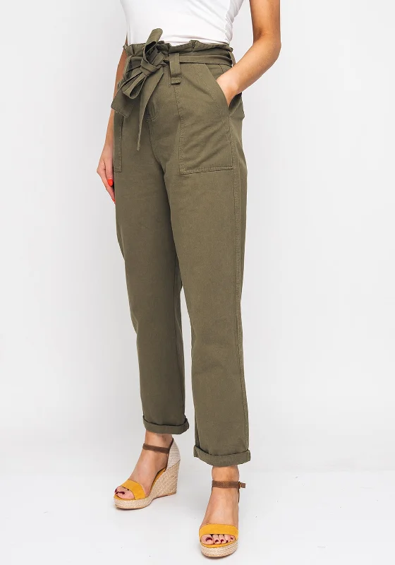 Culottes with wide leg and ruffled hem for women in a feminine and stylish styleSeventy1 Cotton Paper Waist Cargo Trousers, Green Culottes with wide leg and ruffled hem for women in a feminine and stylish styleSeventy1 Cotton Paper Waist Cargo Trousers, Green