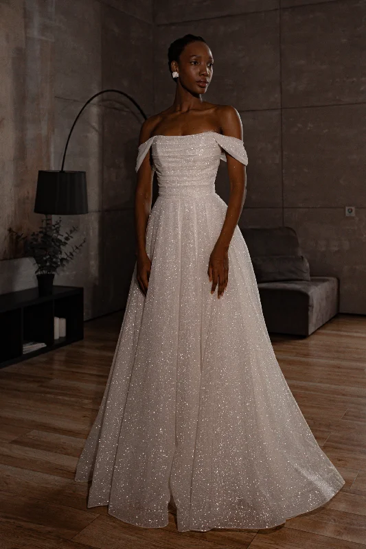 Antique - inspired lace wedding dress with long sleevesSparkle Wedding Dress Amelia