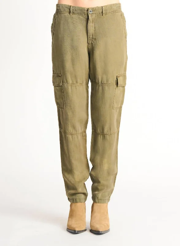 Pleated wide leg pants for women in a formal and elegant lookStraight Leg Cargo Pant In Olive
