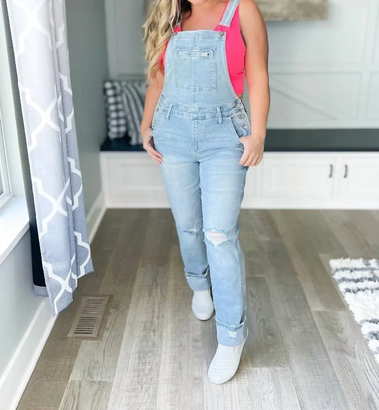 Pleated dress pants for women in a formal occasionStraight Overalls In Blue