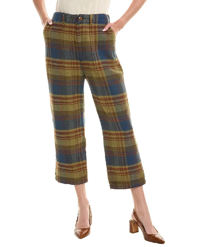 Lightweight wide leg hiking pants for women in outdoor activitiesTHE GREAT The Ranger Pant