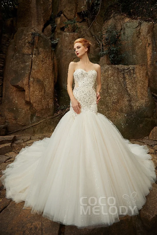 Metallic - thread - detailed wedding dressTrumpet Chapel Train Tulle Satin Wedding Dress CW2136 Metallic - thread - detailed wedding dressTrumpet Chapel Train Tulle Satin Wedding Dress CW2136