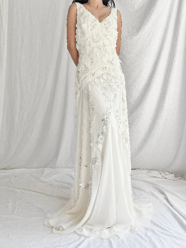Silk - dupioni wedding dress for a luxurious feelY2K Floral Applique Dress - S/M