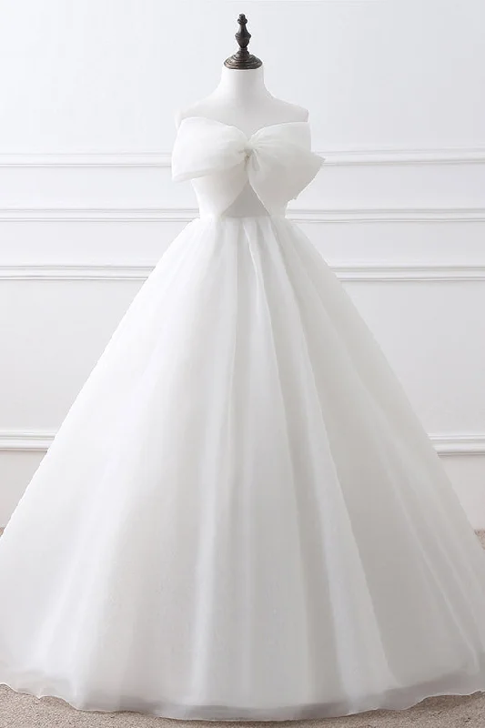 Modest - style wedding dress for a conservative brideLong Lace-Up A-line Strapless White Wedding Dress with Bowkot Modest - style wedding dress for a conservative brideLong Lace-Up A-line Strapless White Wedding Dress with Bowkot