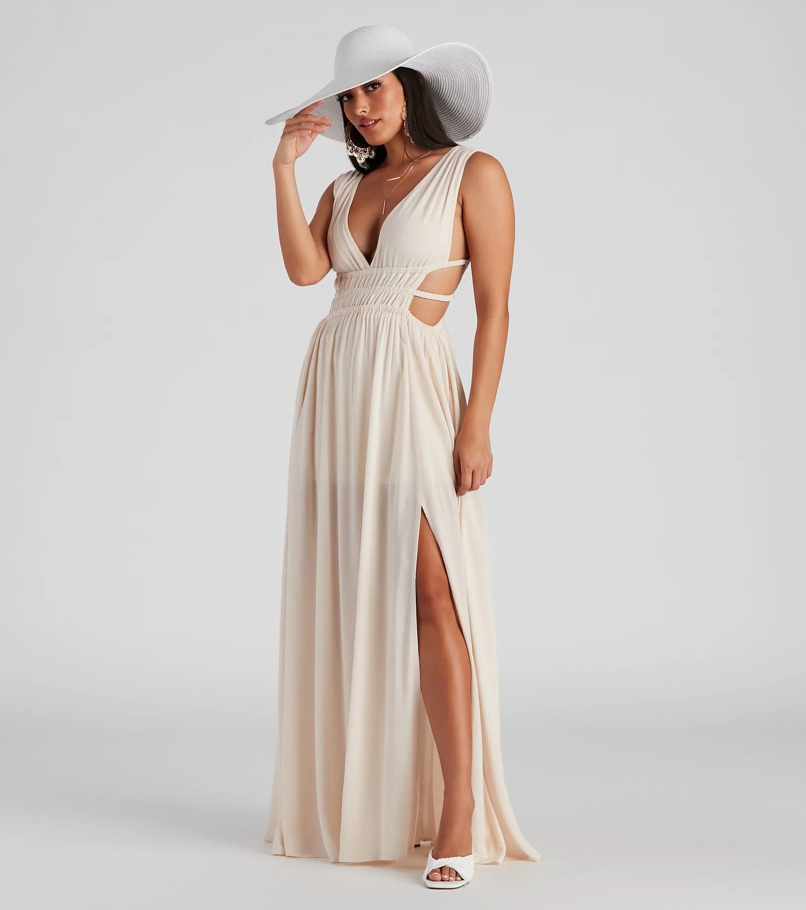 Dresses with Pleated Tulle Skirt and Sequined Geometric Shapes and Lace Overlay for Ladies' Princess and Feminine LookDesert Vacay Sleeveless Maxi Dress Dresses with Pleated Tulle Skirt and Sequined Geometric Shapes and Lace Overlay for Ladies' Princess and Feminine LookDesert Vacay Sleeveless Maxi Dress