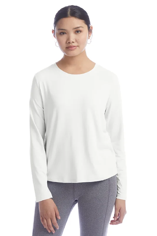 Oversized women's T - shirt with a slouchy fitChampion Womens Sport Soft Touch Long Sleeve Crewneck T-Shirt - White Oversized women's T - shirt with a slouchy fitChampion Womens Sport Soft Touch Long Sleeve Crewneck T-Shirt - White