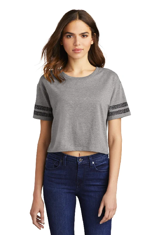 Women's T - shirt with a flapped pocketDistrict Womens Scorecard Crop Short Sleeve Crewneck T-Shirt - Heather Nickel Grey/Black - Closeout Women's T - shirt with a flapped pocketDistrict Womens Scorecard Crop Short Sleeve Crewneck T-Shirt - Heather Nickel Grey/Black - Closeout