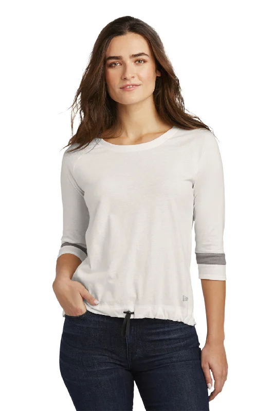 Printed women's T - shirt with a tropical patternNew Era Womens Moisture Wicking 3/4 Sleeve Crewneck T-Shirt - White/Shadow Grey Printed women's T - shirt with a tropical patternNew Era Womens Moisture Wicking 3/4 Sleeve Crewneck T-Shirt - White/Shadow Grey