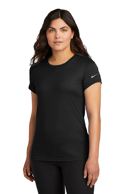 Women's turtleneck T - shirt for a sophisticated appearanceNike Womens rLegend Dri-Fit Moisture Wicking Short Sleeve Crewneck T-Shirt - Black Women's turtleneck T - shirt for a sophisticated appearanceNike Womens rLegend Dri-Fit Moisture Wicking Short Sleeve Crewneck T-Shirt - Black