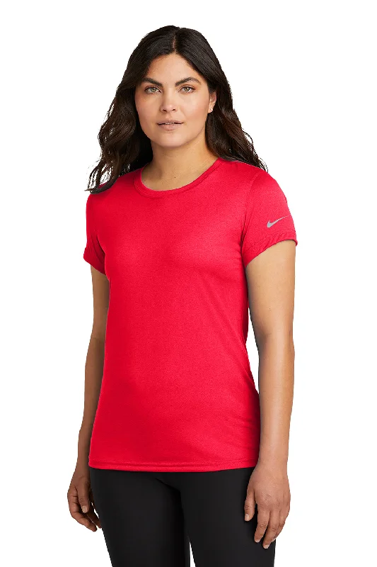 Women's oversized graphic T - shirt with a trendy sloganNike Womens rLegend Dri-Fit Moisture Wicking Short Sleeve Crewneck T-Shirt - University Red