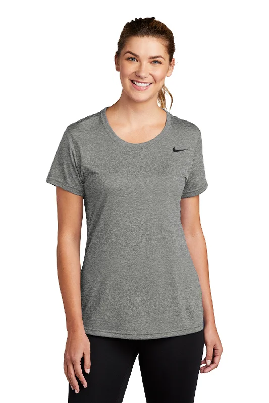 Women's button - down T - shirt in a classic styleNike Womens Team rLegend Dri-Fit Moisture Wicking Short Sleeve Crewneck T-Shirt - Heather Carbon Grey Women's button - down T - shirt in a classic styleNike Womens Team rLegend Dri-Fit Moisture Wicking Short Sleeve Crewneck T-Shirt - Heather Carbon Grey