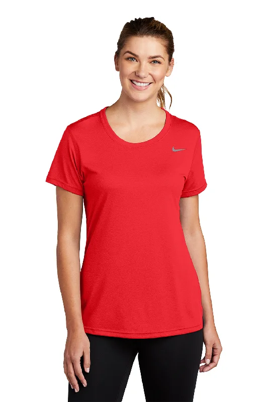 Sequined women's T - shirt for a glamorous occasionNike Womens Team rLegend Dri-Fit Moisture Wicking Short Sleeve Crewneck T-Shirt - University Red Sequined women's T - shirt for a glamorous occasionNike Womens Team rLegend Dri-Fit Moisture Wicking Short Sleeve Crewneck T-Shirt - University Red