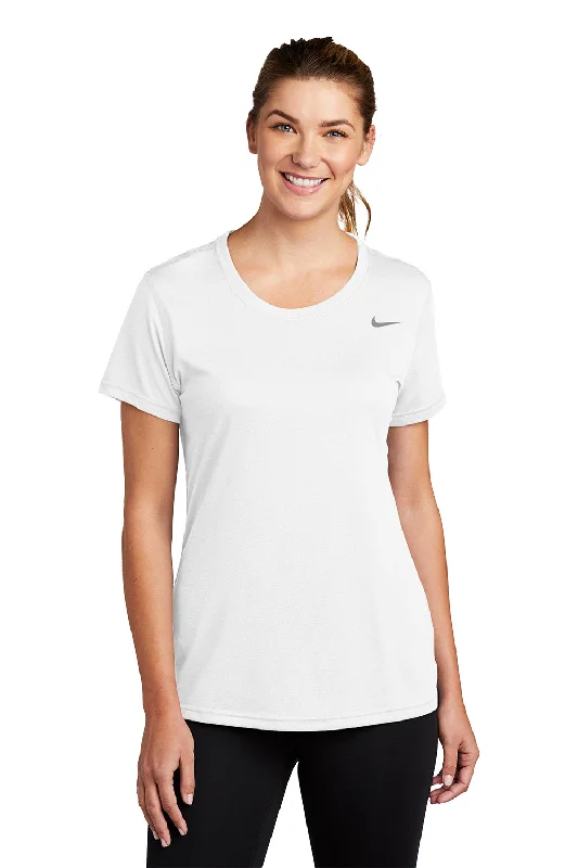Ruffled women's T - shirt for a feminine touchNike Womens Team rLegend Dri-Fit Moisture Wicking Short Sleeve Crewneck T-Shirt - White Ruffled women's T - shirt for a feminine touchNike Womens Team rLegend Dri-Fit Moisture Wicking Short Sleeve Crewneck T-Shirt - White