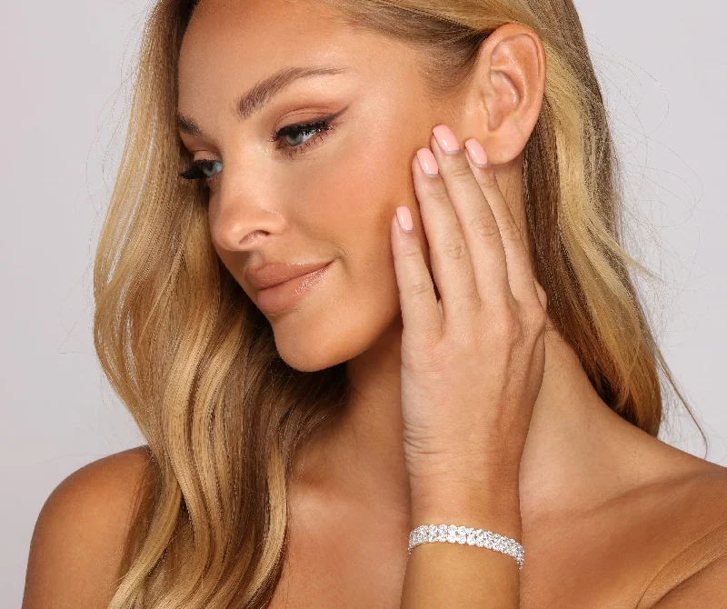 "Graduation dresses for women to celebrate in style"Elegant Cubic Zirconia Tennis Bracelet "Graduation dresses for women to celebrate in style"Elegant Cubic Zirconia Tennis Bracelet